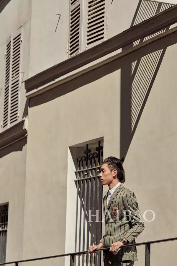 他撩倒了99.9%的女人!王子异演绎行走的衣架，时髦品位究竟如何炼