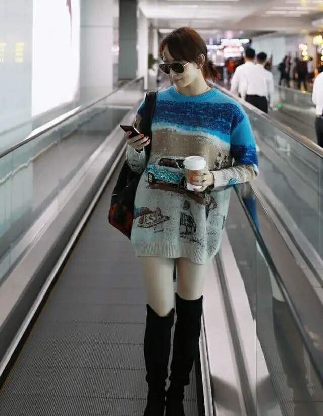  女人■不要被少女感“绑架”，30岁+的女人大胆的穿，越“撩人”越美丽