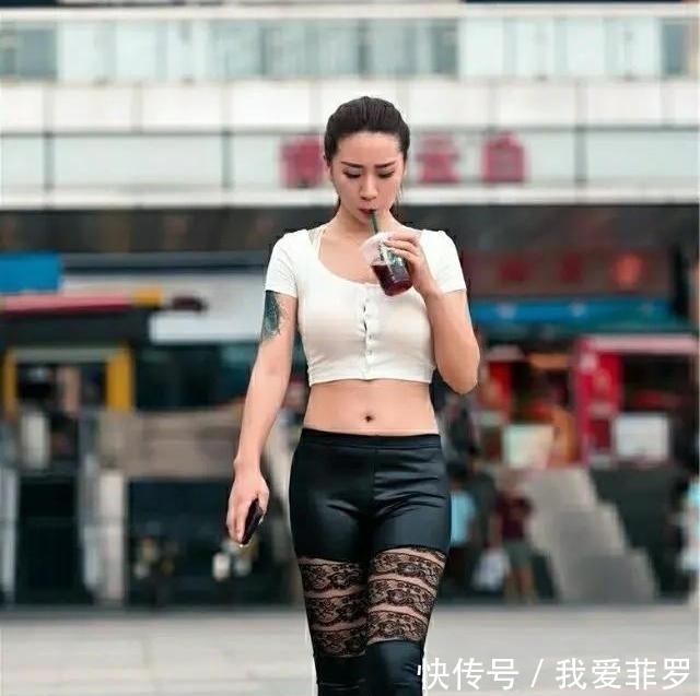 【 看起来】非常迎和美女对时尚的追求,打底裤让女性看起来更有气质