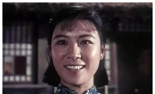 『竟是』70岁老戏骨王馥荔，儿子竟是我们熟悉的他，多次与杨幂合作被捧红