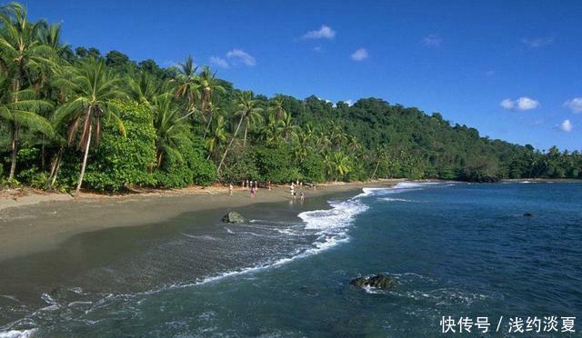 世界上第一个不设军队的国家,经济收入依赖我