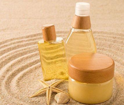 女大学生毕业开网店，自主研发护肤品年赚400万