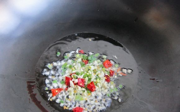  「很美」它是天然“黄体酮”，隔三差五吃一次，皮肤紧致，素颜都很美