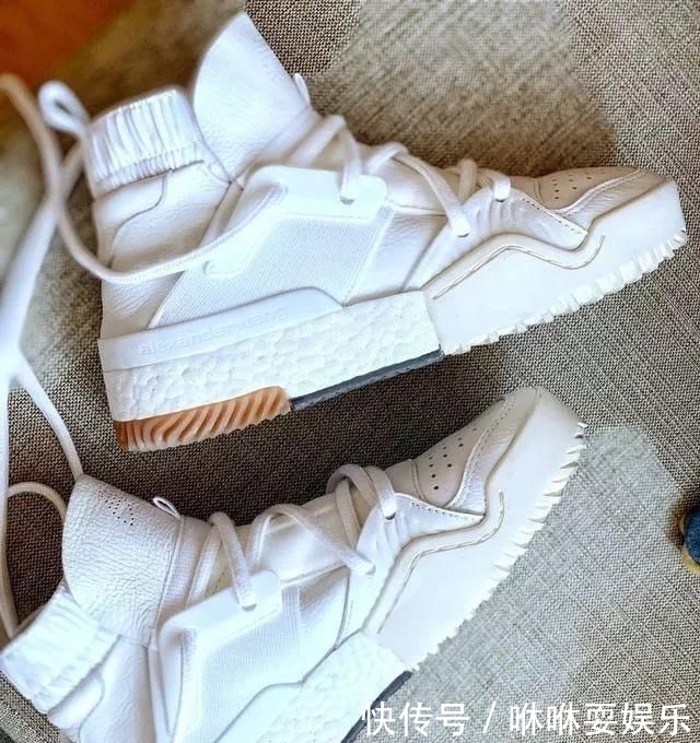  舒适@初春一定要入的几款鞋子，百搭舒适不磨脚，高颜值更吸睛