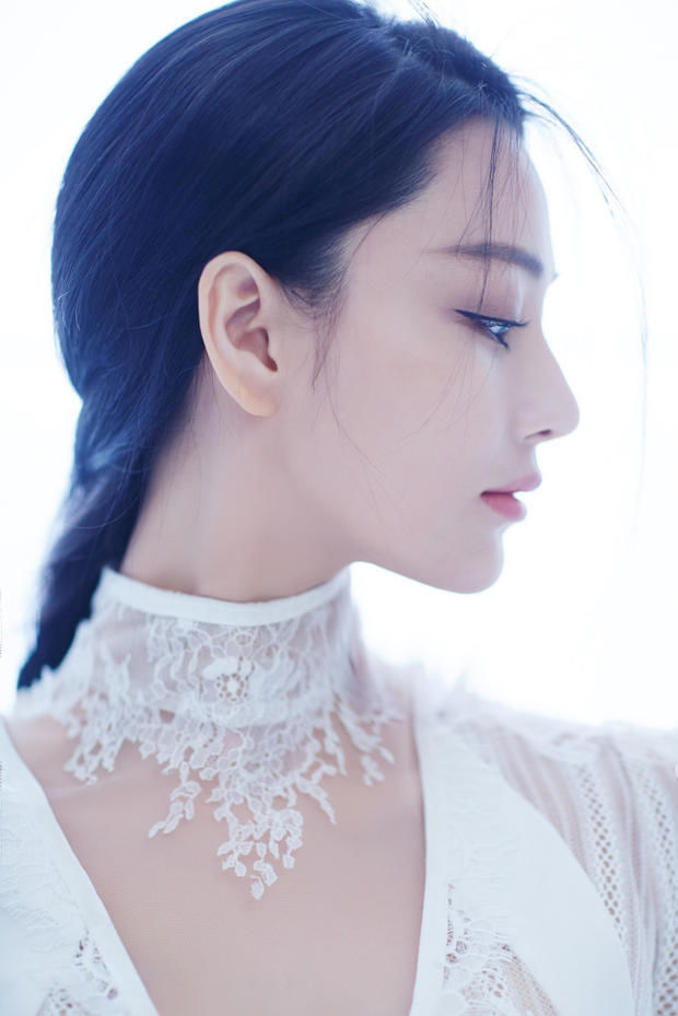 韩国女教师将透视装的性感演绎的超越 张馨予 柳岩 刘亦菲