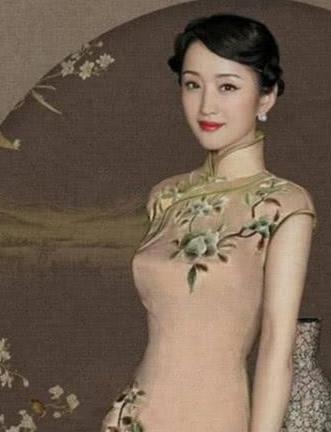 宋佳、陈数穿旗袍韵味十足，身材完美，47岁的她反而更少女！