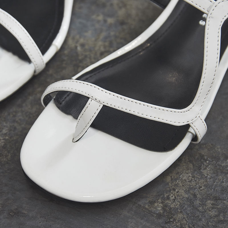 难以置信!老婆穿上这罗马鞋竟比穿高跟鞋更高雅，美的让人咂舌