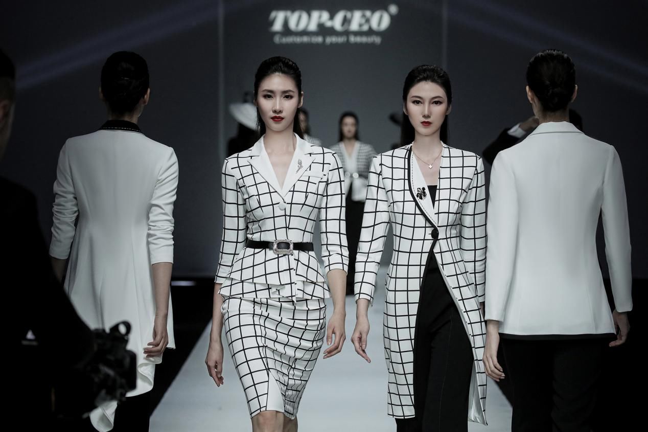  「行者」AW20中国国际时装周“重构?逆行者的2020”TOP CEO|大浪时尚小镇