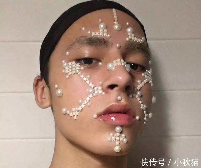  #美妆圈#20岁的他成为了美妆圈新Icon！
