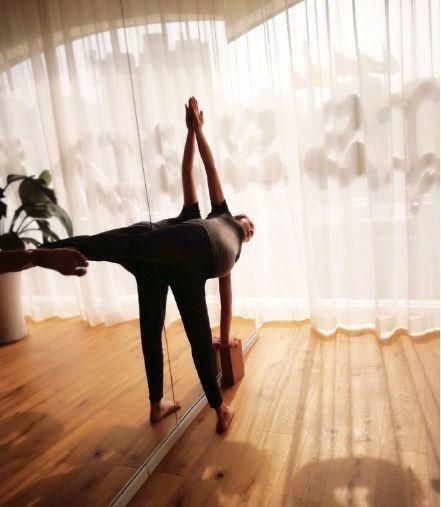 今日爆料：冯提莫回应“会计门”？蔡徐坤被质疑蹭热度？秀智李栋