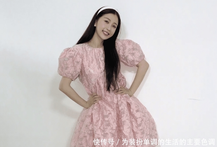  水晶发夹：小仙女必买发饰，给春夏穿搭再锦上添花，可别再错过啦！