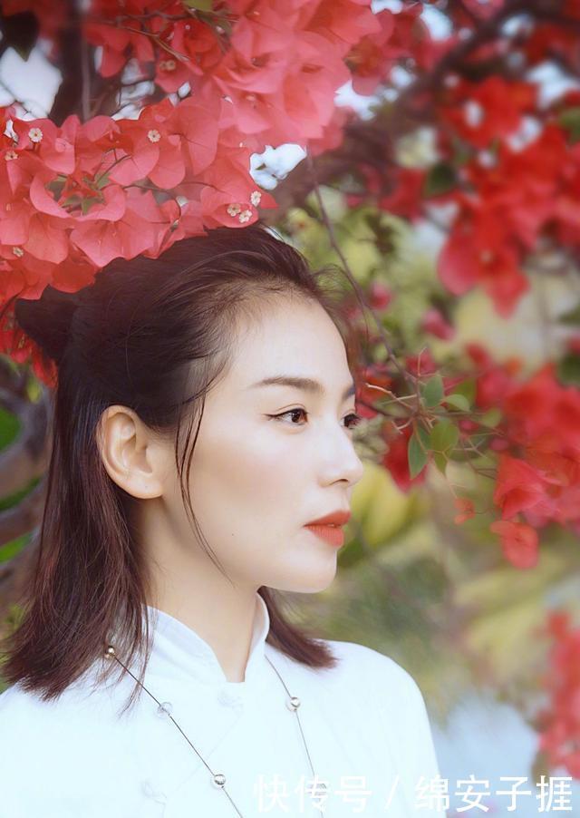  『看起来』有这4个“特征”的女生，年轻时看起来漂亮，年纪越大反显老