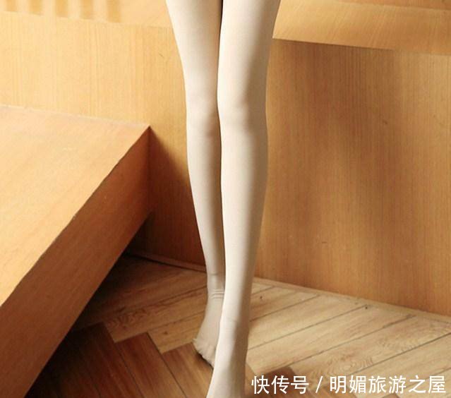 今天姐姐到我家,穿的打底裤太棒了!比假透肉打底裤更美!