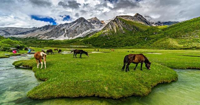 四川旅游不容错过的景点，每一处都是大自然的鬼斧神工，造物神奇