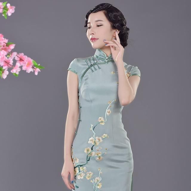 不同面料风格在旗袍上的呈现