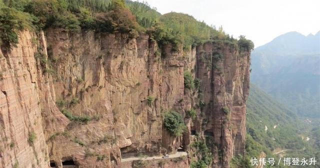 这是村民辛辛苦苦凿出来的景点，靠着门票年收入近百万，现在凉了