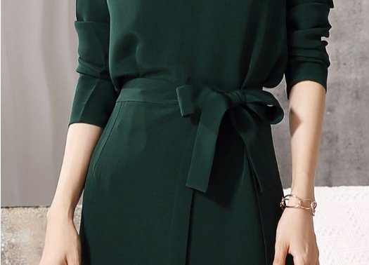 身材微胖的女人，少穿打底裤!瞧瞧下图女人，穿洋气秋裙，美嫩极