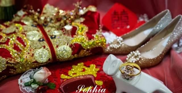  婚纱：婚礼当天婚纱礼服要选几套？答案在这儿！