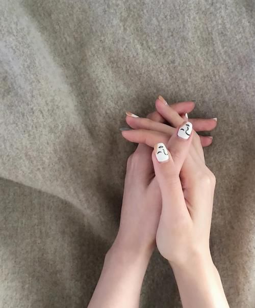  『水蜜桃』女生不要随便做美甲，要么就做这几款，水蜜桃粉加渐变，爱不释手