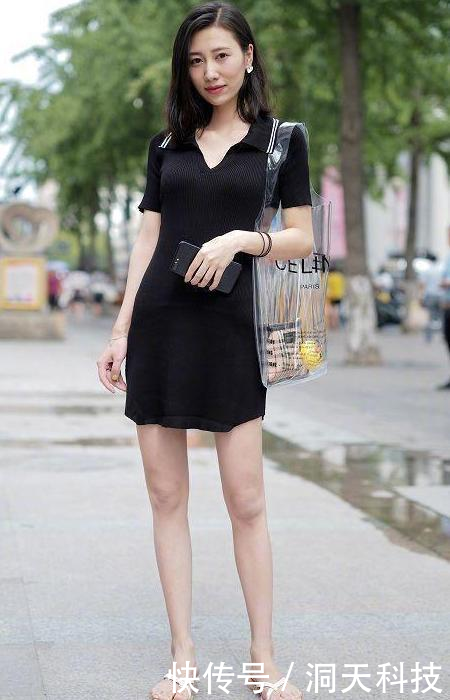 「身材」街拍:紧致身材的女孩,面容精致,笑容甜美可爱