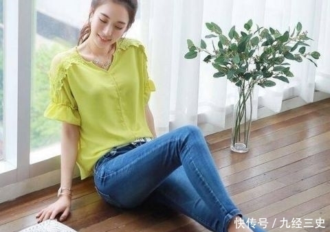 「气质」年轻自信的牛仔裤美女,高挑又漂亮!