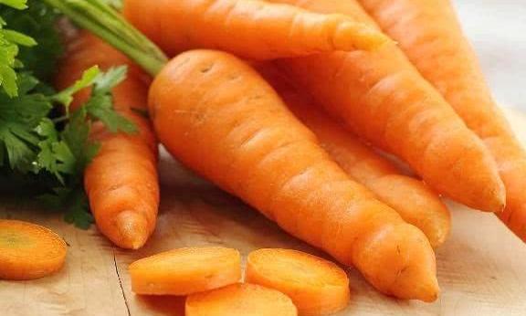 节食减肥很痛苦，三餐吃脂肪最怕的七种食物！一天瘦一斤没问题