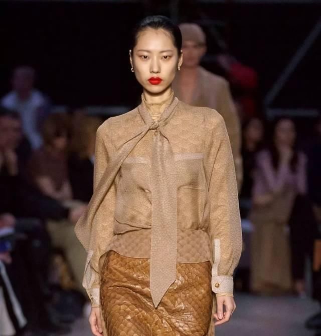  换季：春夏换季最时髦的几件衬衫