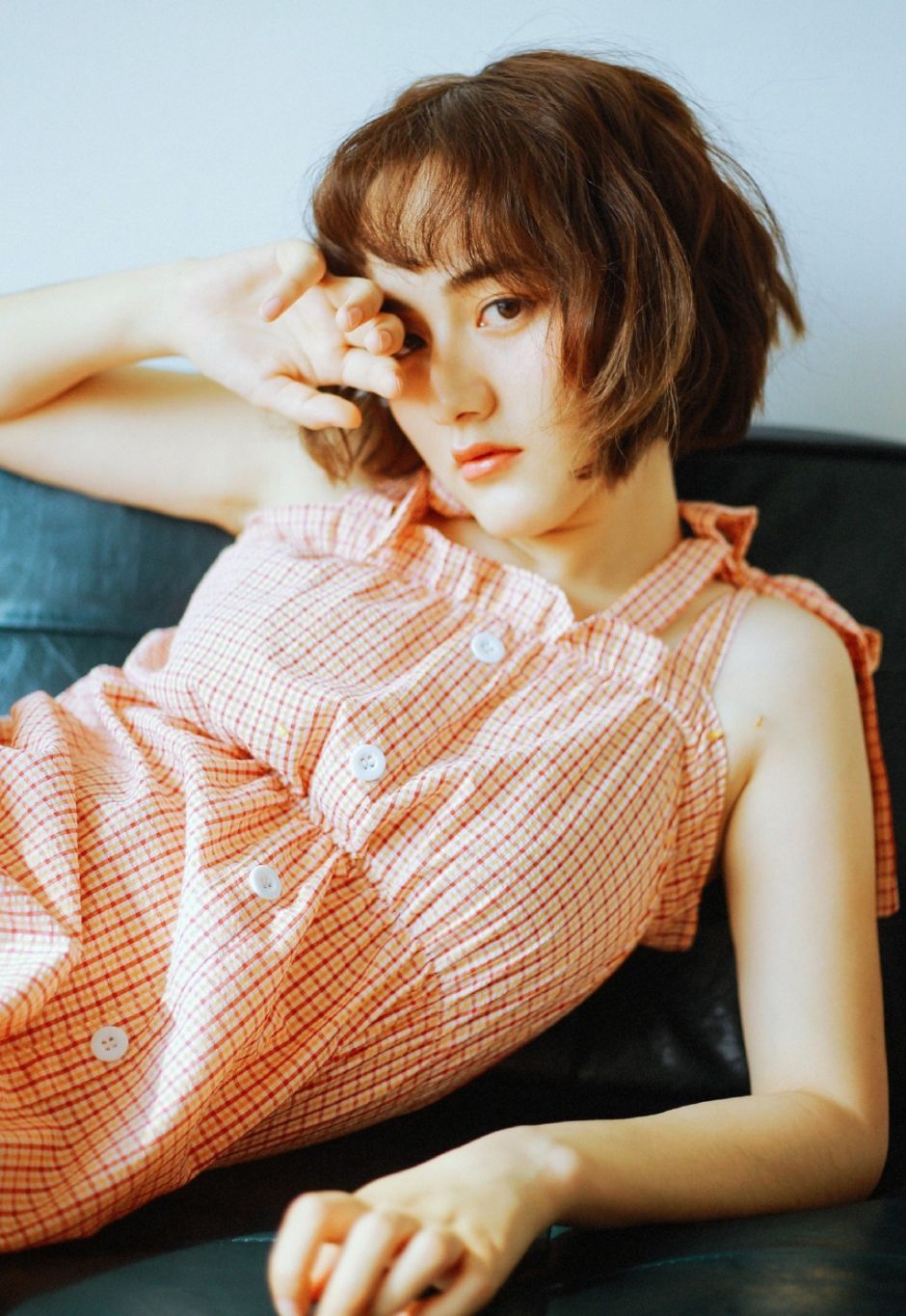 运动服美女校花乌黑长发白净面孔清新气质写真图片