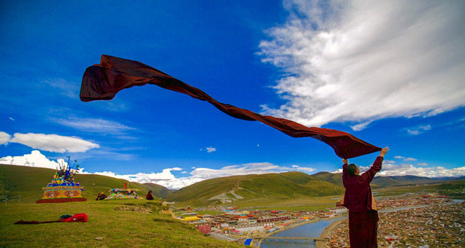 国内最大的尼姑庵，里面有2万名尼姑，而且就在四川的白玉县