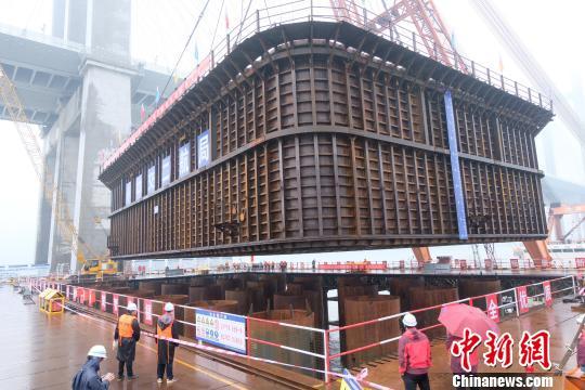 中国首座跨海高速铁路桥即将完成水下桩基施工