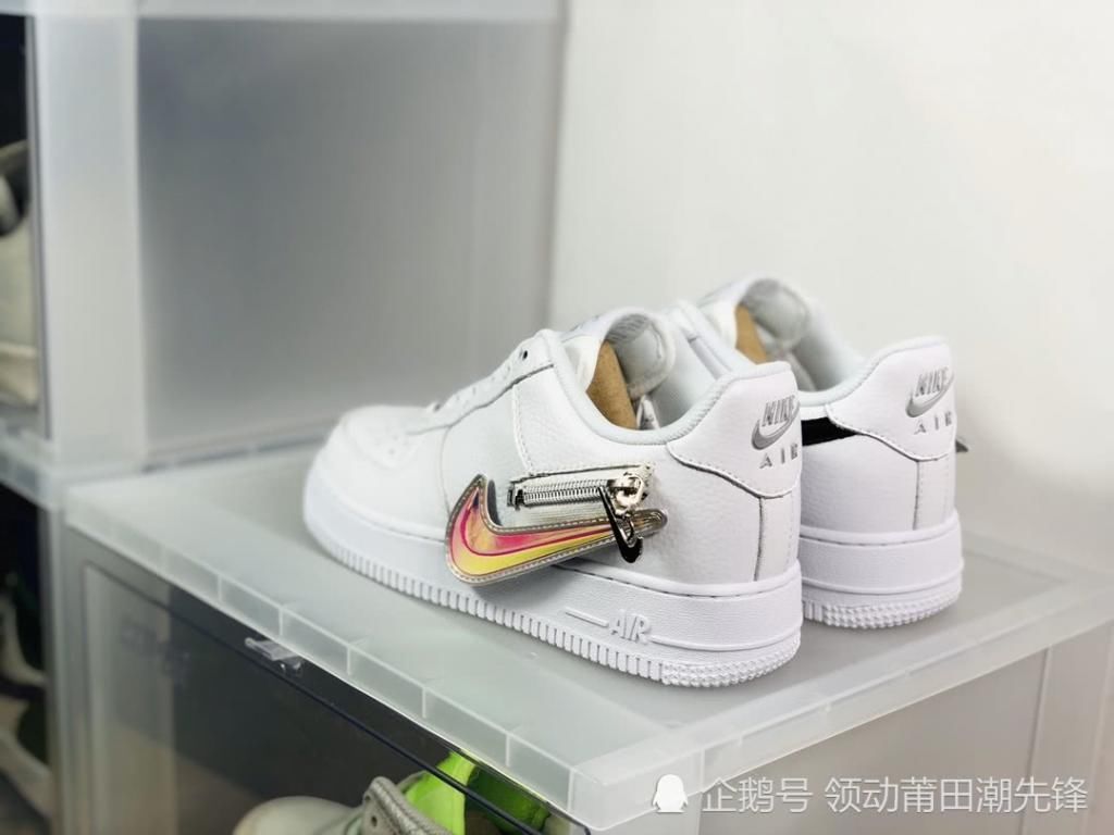  [风格]在高中年代，穿这种换钩风格的鞋子一定会有很多女生追吧