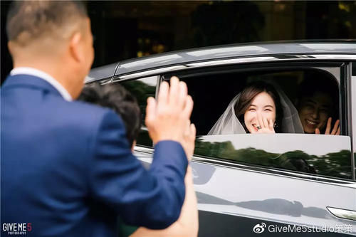  【户外】户外草坪上的婚礼派对，最妙的事是你都懂~