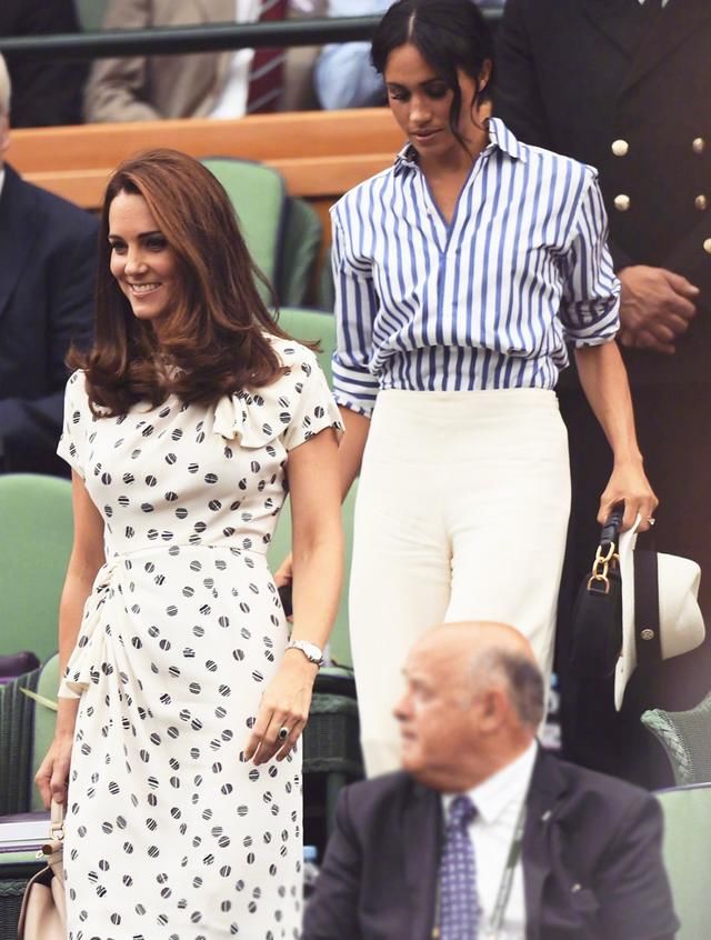 凯特梅根两位王妃观战温网，平民出身的她们靠得体的衣品好评如潮