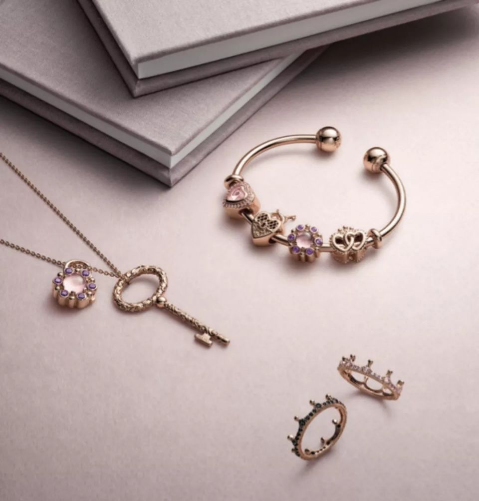 PANDORA的反差美学带你开启今秋首饰攻略!