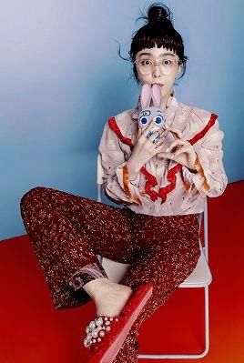 佘诗曼剪“二次元刘海”美成洋娃娃，吴昕却一刀回到解放前!