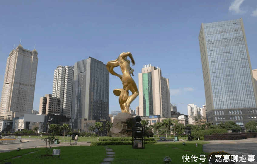 湖南这座城市在中部崛起, 成为又一个世界窗口, 是粤港澳的南大门