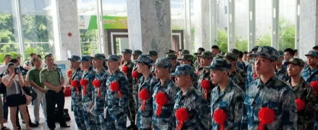  后代@户口本上标注了此“4个字”的，后代不能参军，信用卡也不