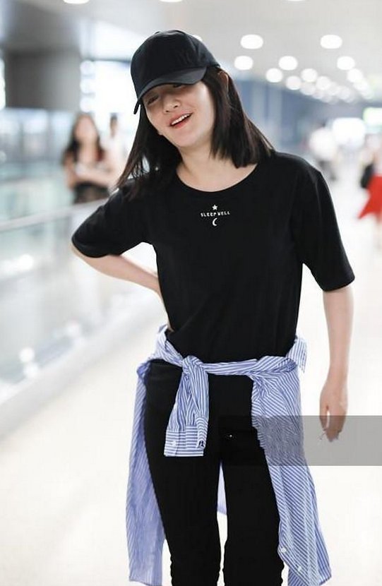 当谢娜与刘亦菲同框秀腿，网友:放开那跑步机，让我来