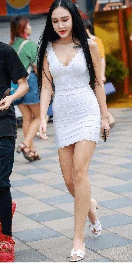 时尚小姐姐白色包臀裙, 优雅高贵的气质令人羡慕