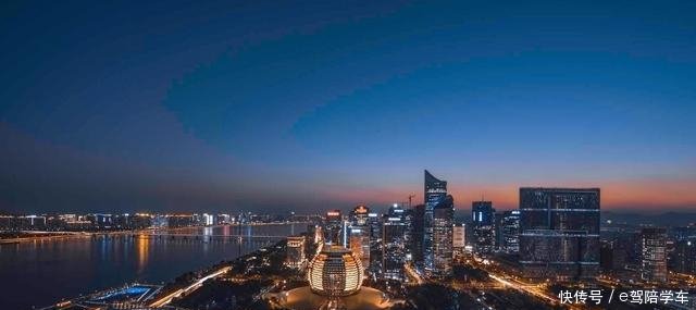  #gdp#屡败屡战, 长沙GDP破万亿又要攻国家中心城市了, 南京杭州