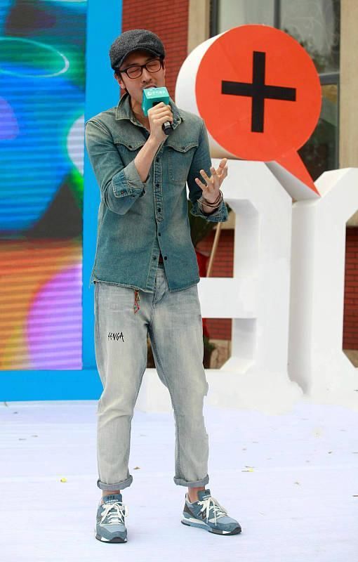 王传君演技火了之后，穿衣风格也火了，男人穿成这样真的很迷人