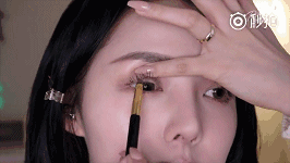 郑爽素颜真的那么美?教你1秒识破女星心机素颜妆!