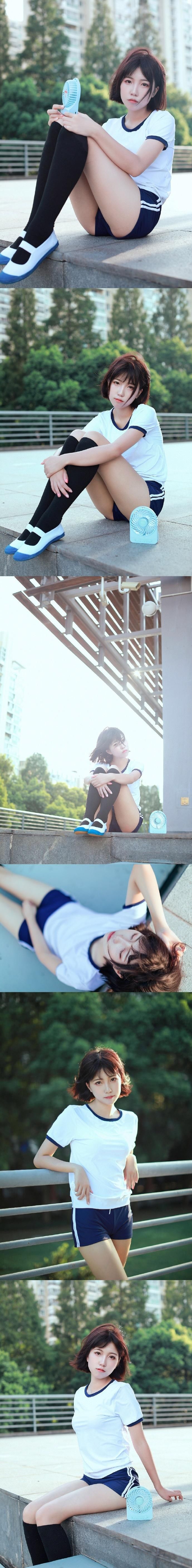 日系运动装美女性感迷人写真图片