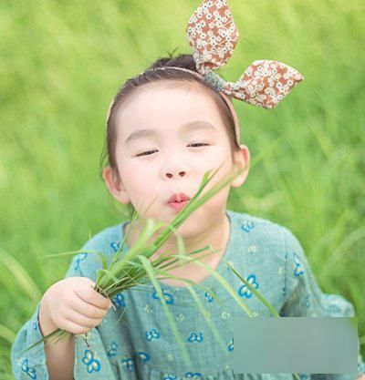 小女孩简单的梳头花样发型！