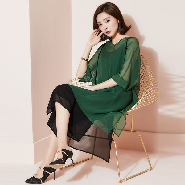 大饱眼福!身材丰满的女人“丁字裤配包臀裙”，男人着迷女人嫉妒