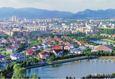 农村的人越来越少了，国家却大力建设新农村？