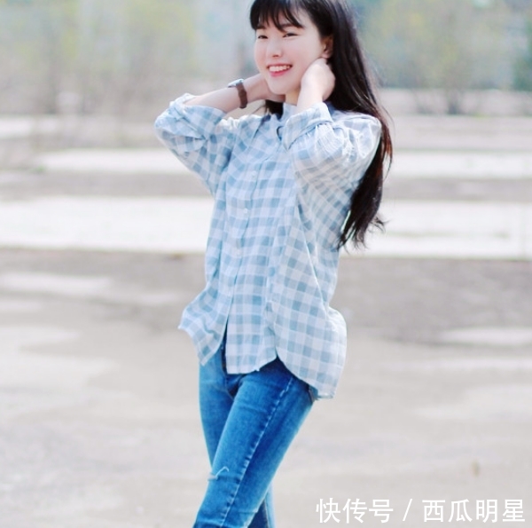 『女性』紧身牛仔裤穿搭,时尚性感,可以让女性展现出潮流的气息!