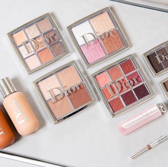 蔡徐坤手把手教防脱妆秘诀!原来带货女王梅根最爱这盘眼影!