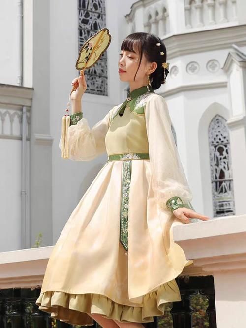  [看起来十]汉服和汉元素相互兼容，也许不被认可，但汉元素真的也很美