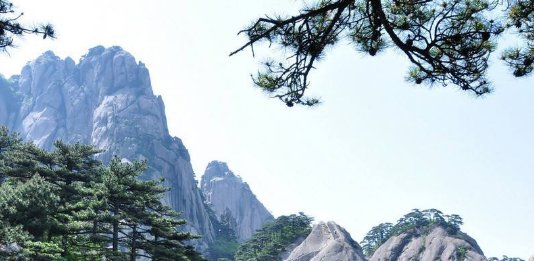  gdp■安徽合肥和江西南昌在GDP总量，人均收入与城建方面谁更强